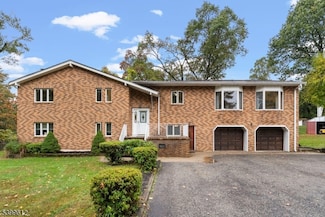 12 Birch St, Randolph, NJ 07869