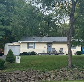 218 Woodlawn Cir, Howard, OH 43028