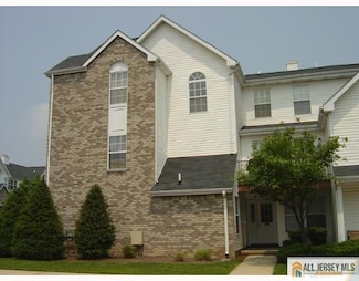 816 Plymouth Rd Unit 816, North Brunswick, NJ 08902