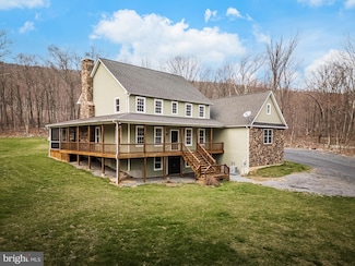 114 Bruce Ln, Wind Gap, PA 18091