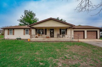 65 Eastern Ave, Frankfort, OH 45628