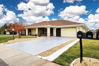 1613 Faxton Dr, Sun City Center, FL 33573