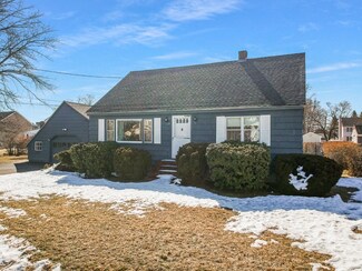 22 Farley St, Methuen, MA 01844