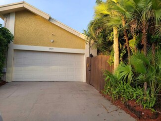 7813 Kenway Place W, Boca Raton, FL 33433