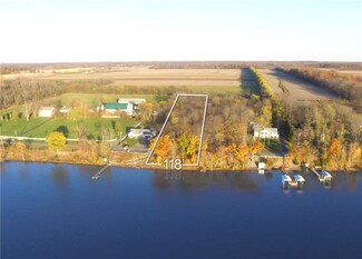 5559 E Lake Rd, Romulus, NY 14541