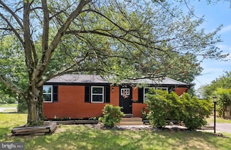 4401 Hamilton Dr, Woodbridge, VA 22193
