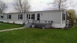 149 Ems B7 Ln, Leesburg, IN 46538
