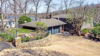 137 Liahona Cir, Sunrise Beach, MO 65079
