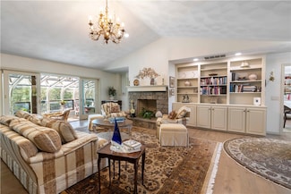 172 Young Dr, Portsmouth, RI 02871