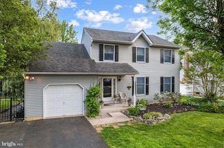 617 Highpointe Cir, Langhorne, PA 19047