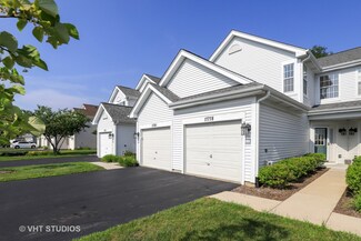 17778 W Braewick Rd, Gurnee, IL 60031
