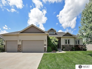 7521 Exbury Rd, Lincoln, NE 68516