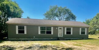 835 S 200 E, Knox, IN 46534