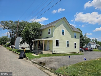 6 Mill St, Elmer, NJ 08318