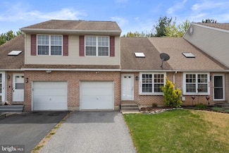 2732 Victoria Ln, Easton, PA 18045