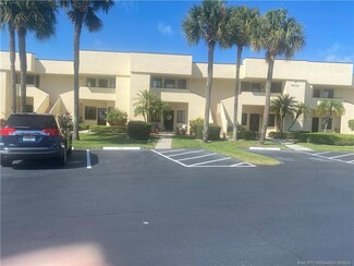 6941 SE Constitution Blvd Unit 105, Hobe Sound, FL 33455