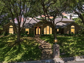 3740 Chimney Ridge Dr, Waco, TX 76708