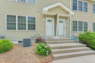 15 Steeple Chase Dr Unit 15, Hampstead, NH 03841