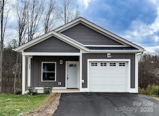 131 Northbend Dr, Asheville, NC 28804