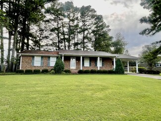 2807 Womble St, Florence, AL 35633