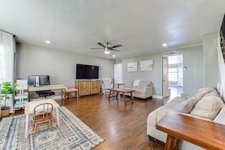 5808 Marina Dr Unit 13, Garland, TX 75043