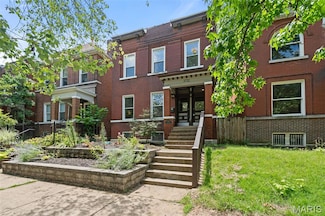 3732 Connecticut St, Saint Louis, MO 63116