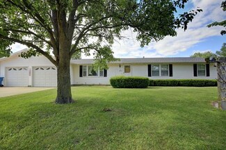 600 W Park St, Thomasboro, IL 61878