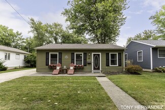 1101 Hazel St, South Haven, MI 49090