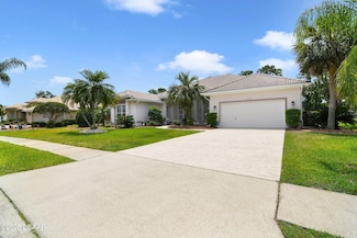 933 Sea Duck Dr, Daytona Beach, FL 32119