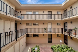2763 Woodgate Ln Unit 211, Sarasota, FL 34231