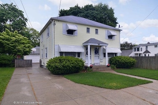 166 Rowe Ave Unit 3, Pawtucket, RI 02861