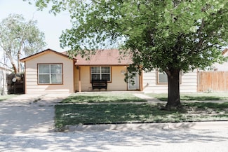 303 SE 5th St, Plainview, TX 79072
