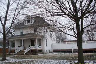263 N Oak St, Herscher, IL 60941