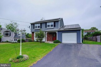115 Lakeside Dr, Glassboro, NJ 08028