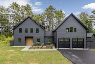 5 True St, Pownal, ME 04069