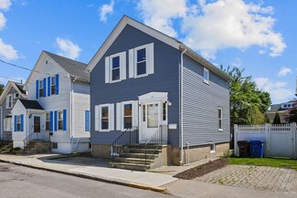 31 Slocum St, Newport, RI 02840