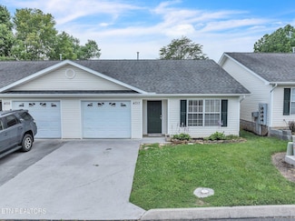 4717 Royal Prince Way Unit 19, Knoxville, TN 37912