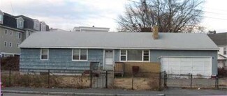 53 Butler Ave, Lowell, MA 01852