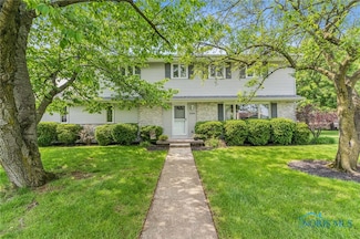 3200 Ridgeview Dr, Findlay, OH 45840
