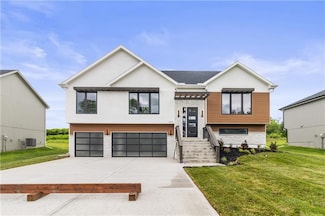 4113 SE Adams Dr, Blue Springs, MO 64014