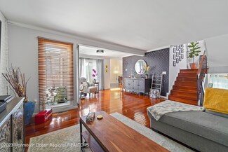 71 Diamond Ln, Old Bridge, NJ 08857