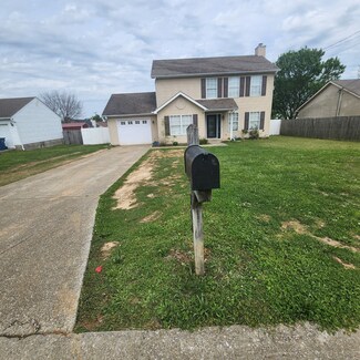 306 Clearlake Dr, La Vergne, TN 37086