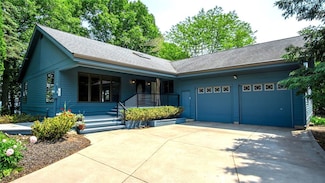 631 Grandview Ct, Menomonie, WI 54751