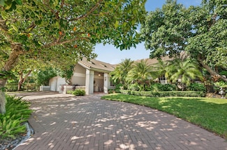 7205 Mandarin Dr, Boca Raton, FL 33433