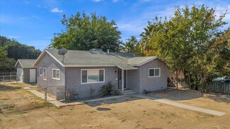 2044 E Buckingham Way, Fresno, CA 93726