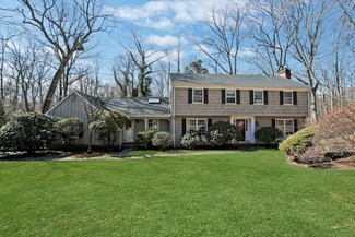 7 Lantern Ln, Darien, CT 06820