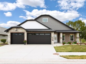 7414 Clarence Ct, Glen Carbon, IL 62034