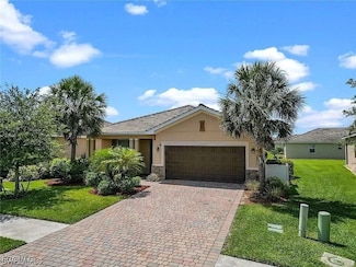 16006 Mistflower Dr, Alva, FL 33920