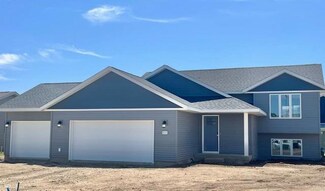 905 24th Ave NW, Austin, MN 55912
