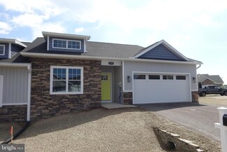 730 Shook Ct W, Greencastle, PA 17225